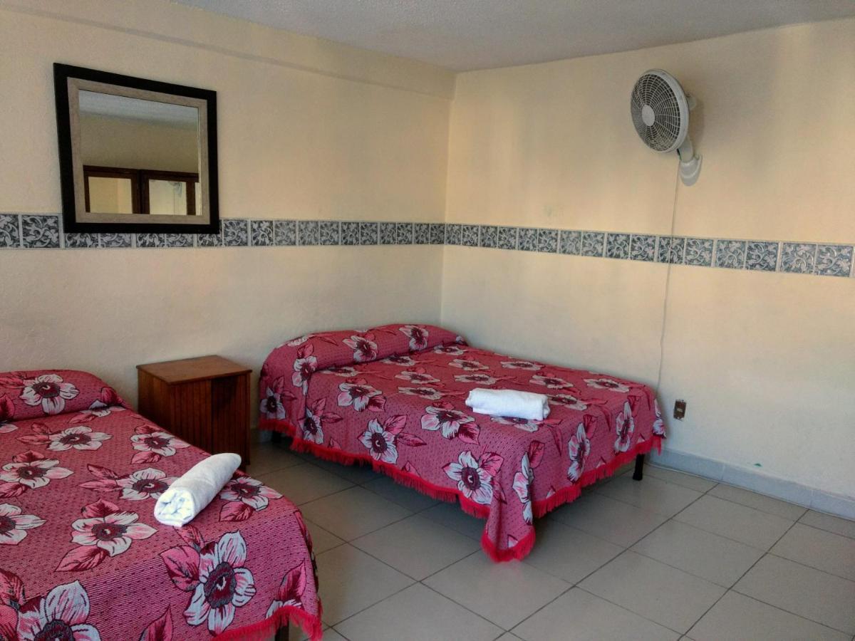 Hotel Plaza Aleman León Buitenkant foto