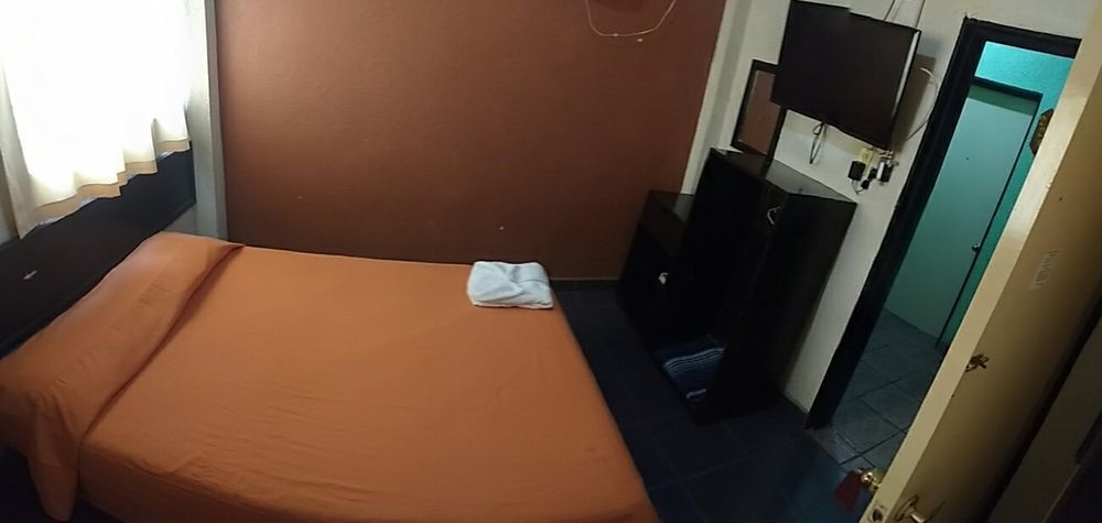 Hotel Plaza Aleman León Buitenkant foto