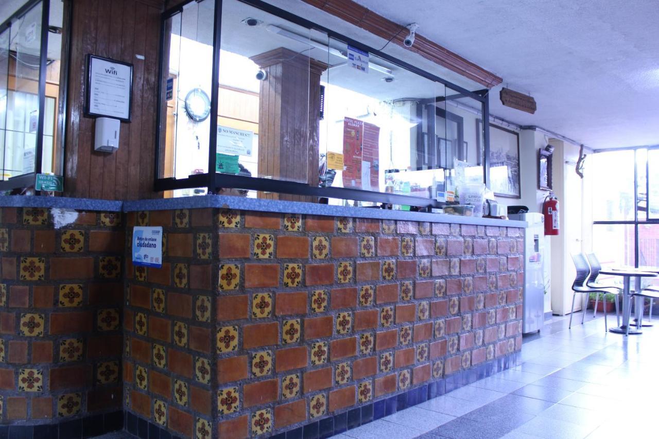 Hotel Plaza Aleman León Buitenkant foto